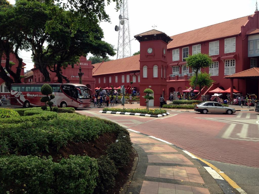 Relax & Chill At Malacca River Exterior photo