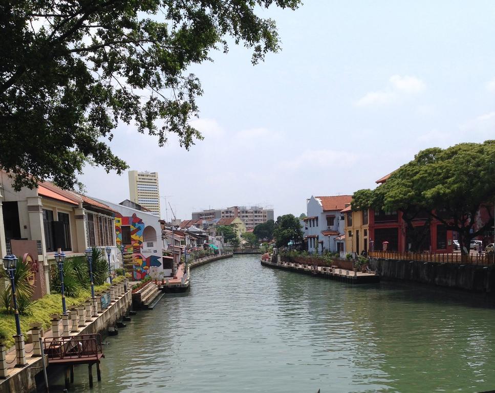 Relax & Chill At Malacca River Exterior photo