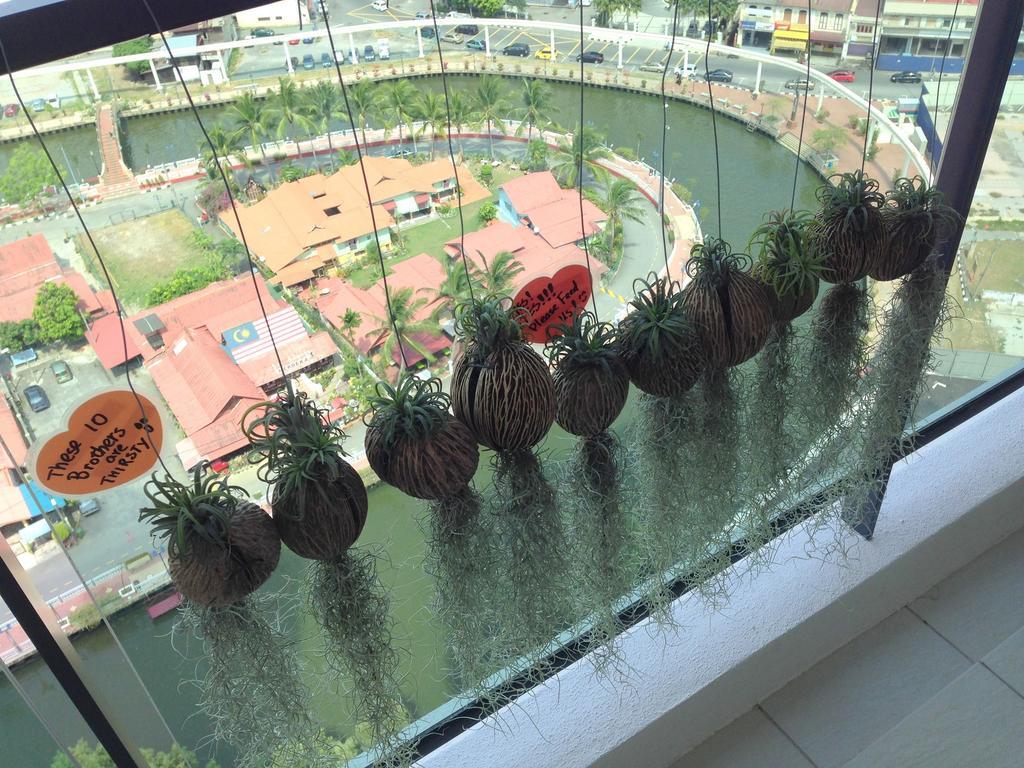 Relax & Chill At Malacca River Exterior photo