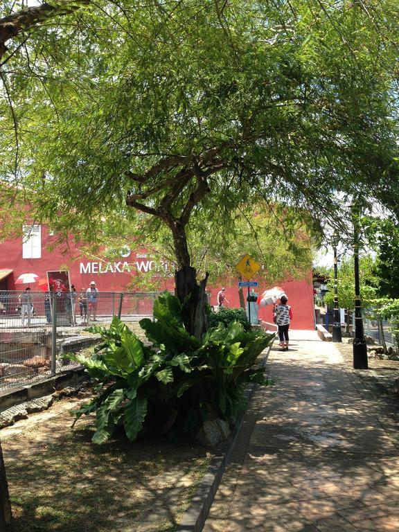 Relax & Chill At Malacca River Exterior photo